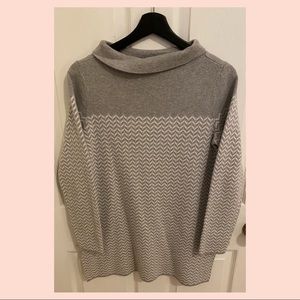 Long funnel neck sweatshirt